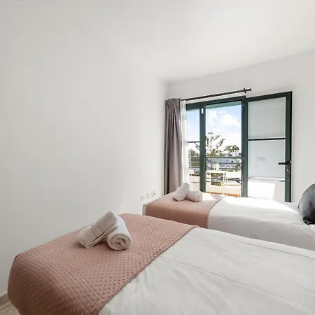 Arpon Santa Rosa 1 By Escape Puerto del Carmen (Lanzarote)